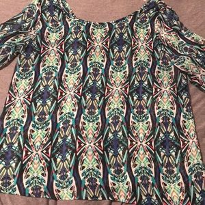 Von Maur three quarter sleeve top. Size XL